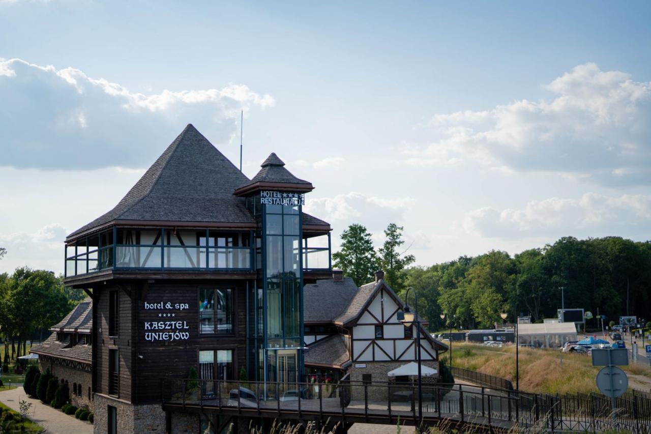Hotel & Spa **** Kasztel Uniejow Luaran gambar