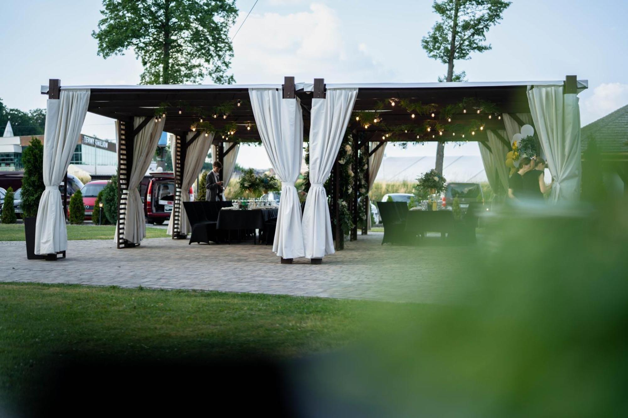 Hotel & Spa **** Kasztel Uniejow Luaran gambar