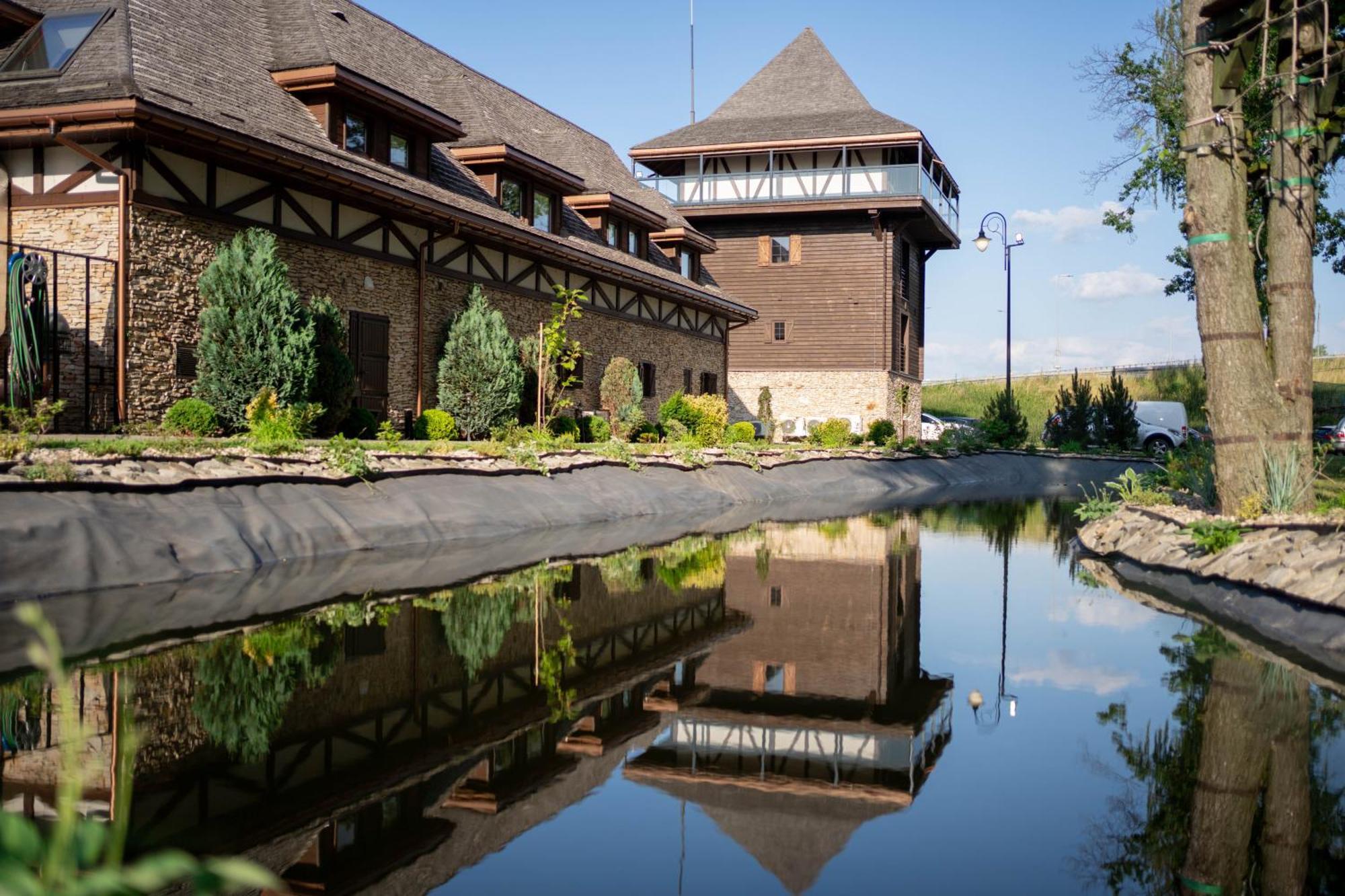 Hotel & Spa **** Kasztel Uniejow Luaran gambar