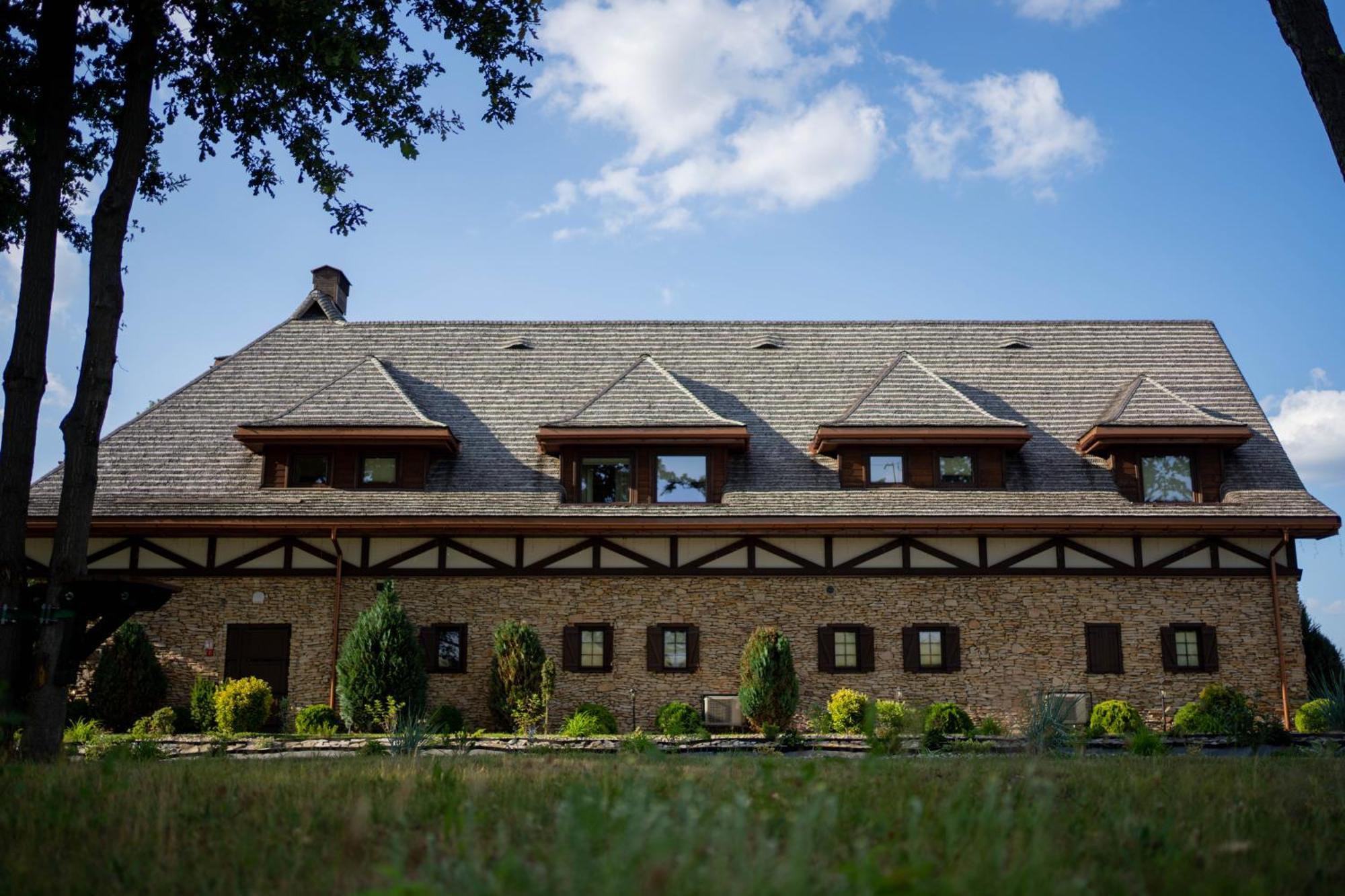 Hotel & Spa **** Kasztel Uniejow Luaran gambar
