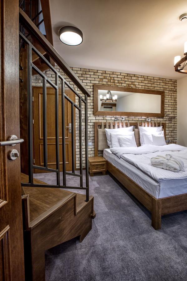 Hotel & Spa **** Kasztel Uniejow Luaran gambar