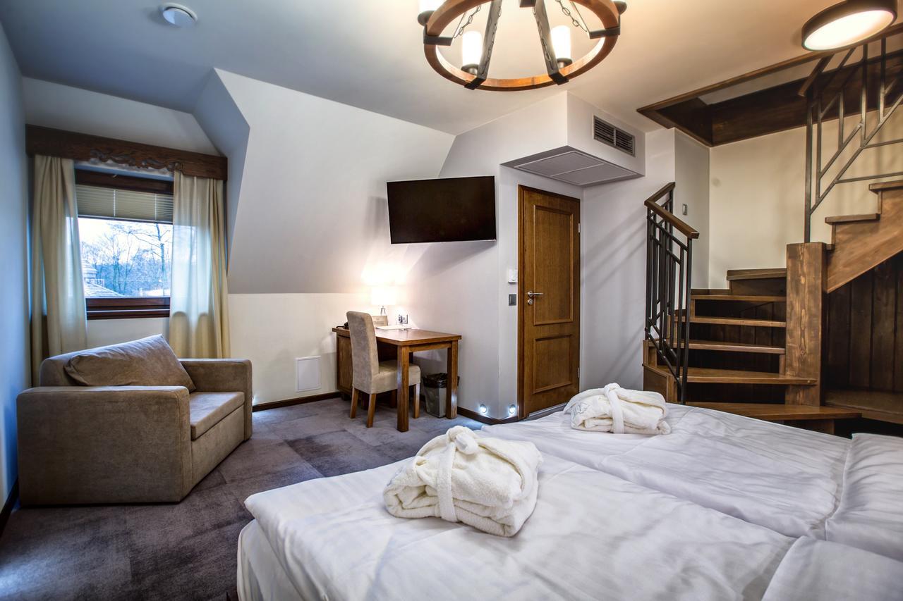 Hotel & Spa **** Kasztel Uniejow Luaran gambar