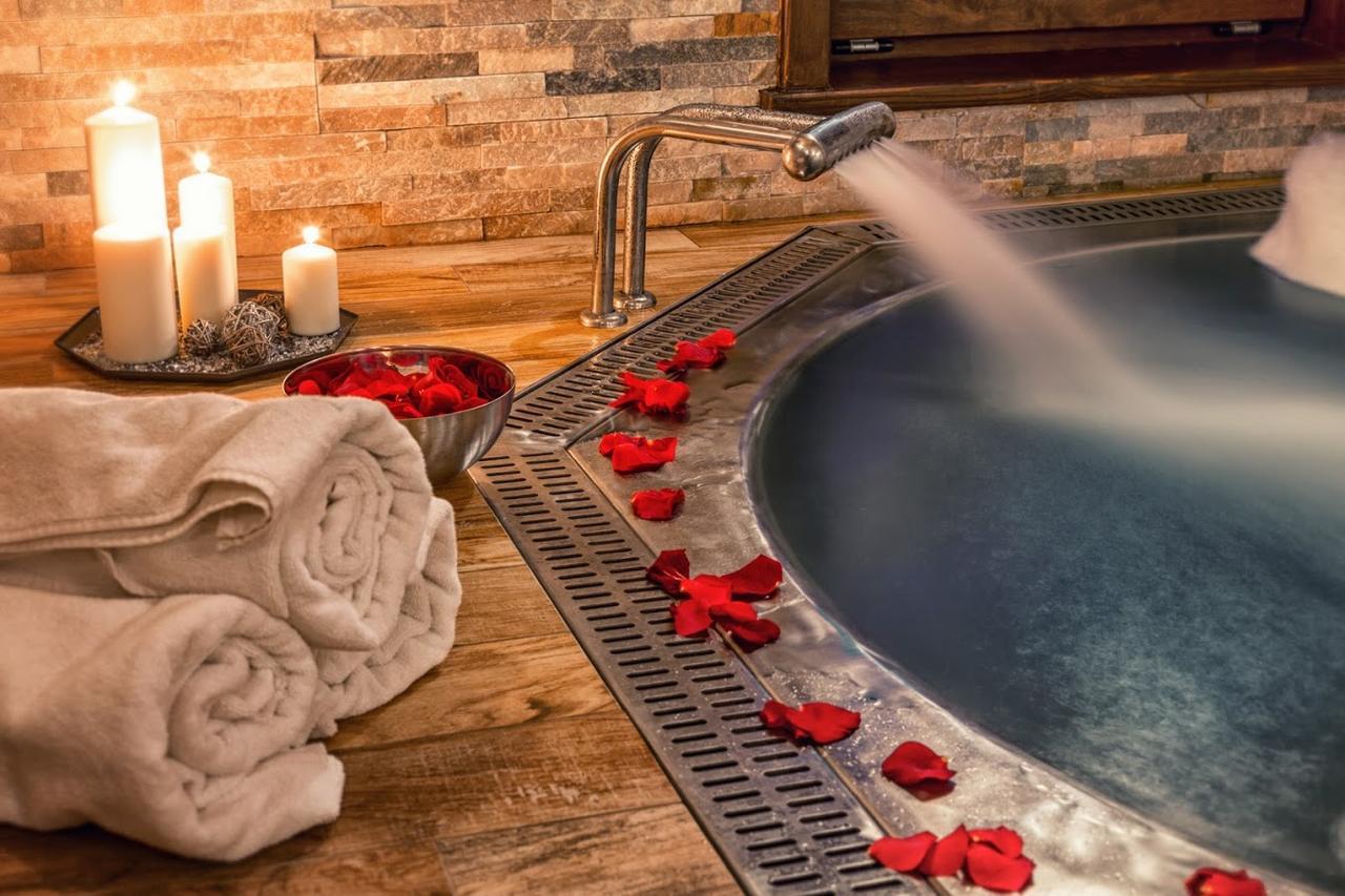 Hotel & Spa **** Kasztel Uniejow Luaran gambar