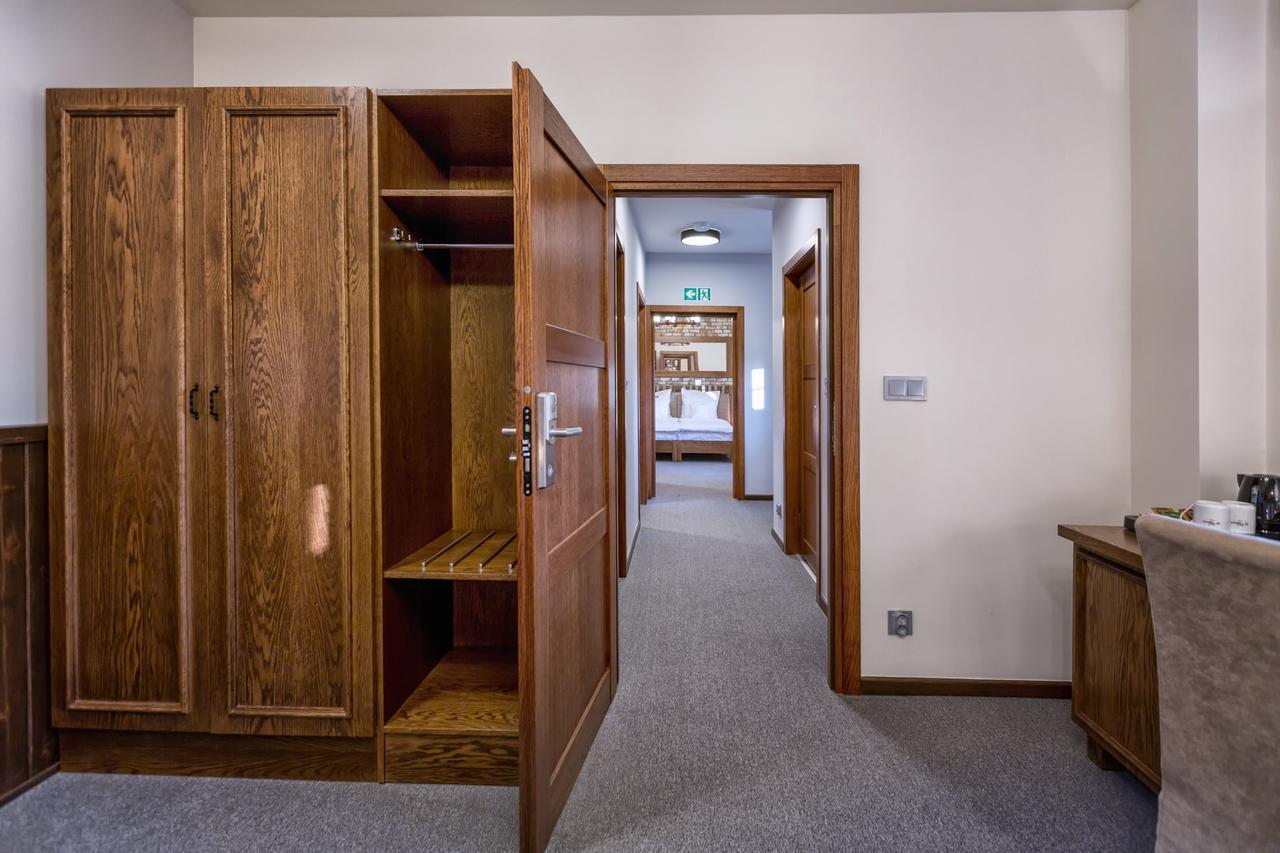 Hotel & Spa **** Kasztel Uniejow Luaran gambar