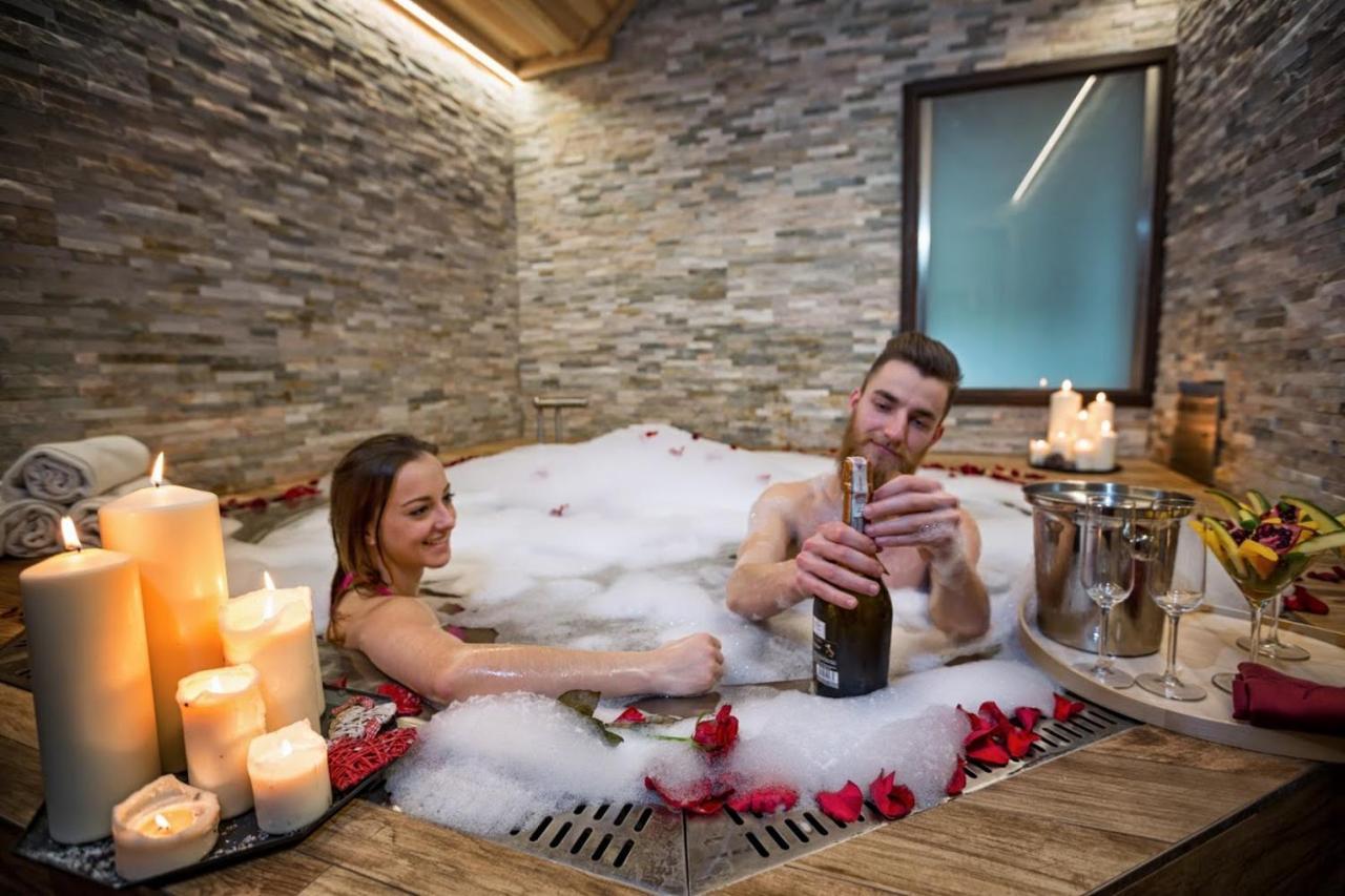 Hotel & Spa **** Kasztel Uniejow Luaran gambar