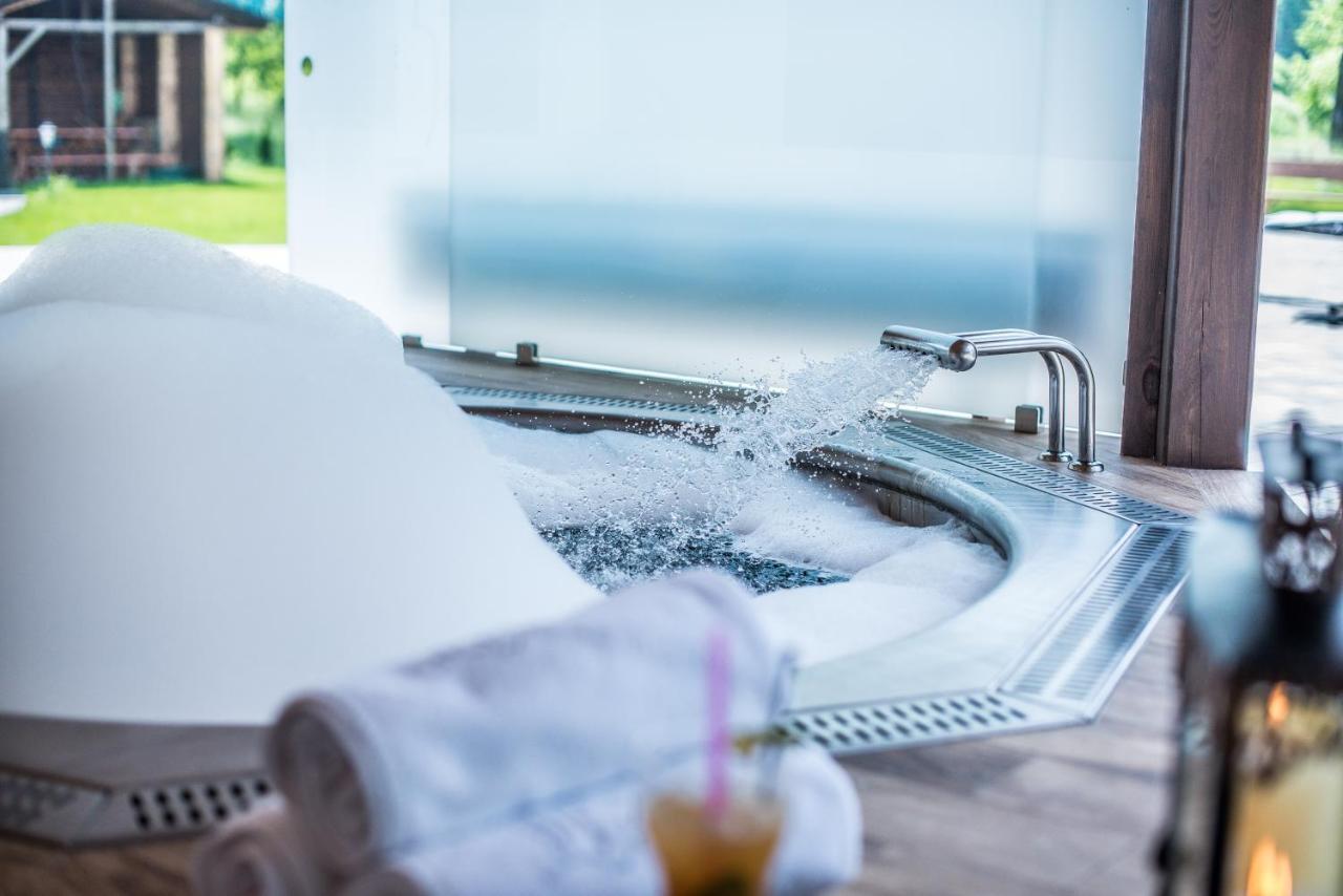 Hotel & Spa **** Kasztel Uniejow Luaran gambar