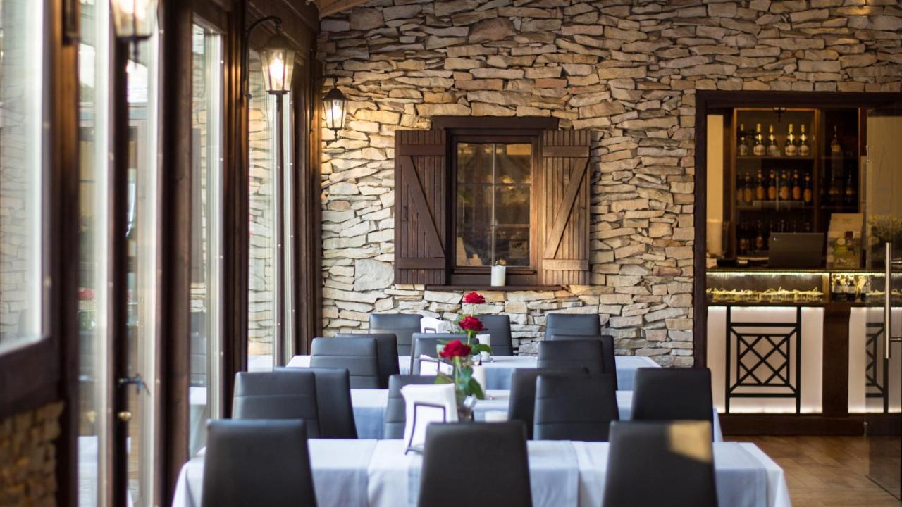 Hotel & Spa **** Kasztel Uniejow Luaran gambar